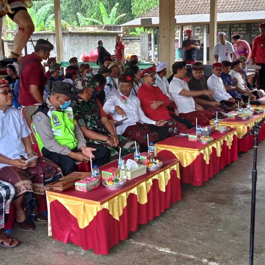 Kegiatan Lomba Bung Karno dan Pengukuhan Pengurus PMI Desa Tiga